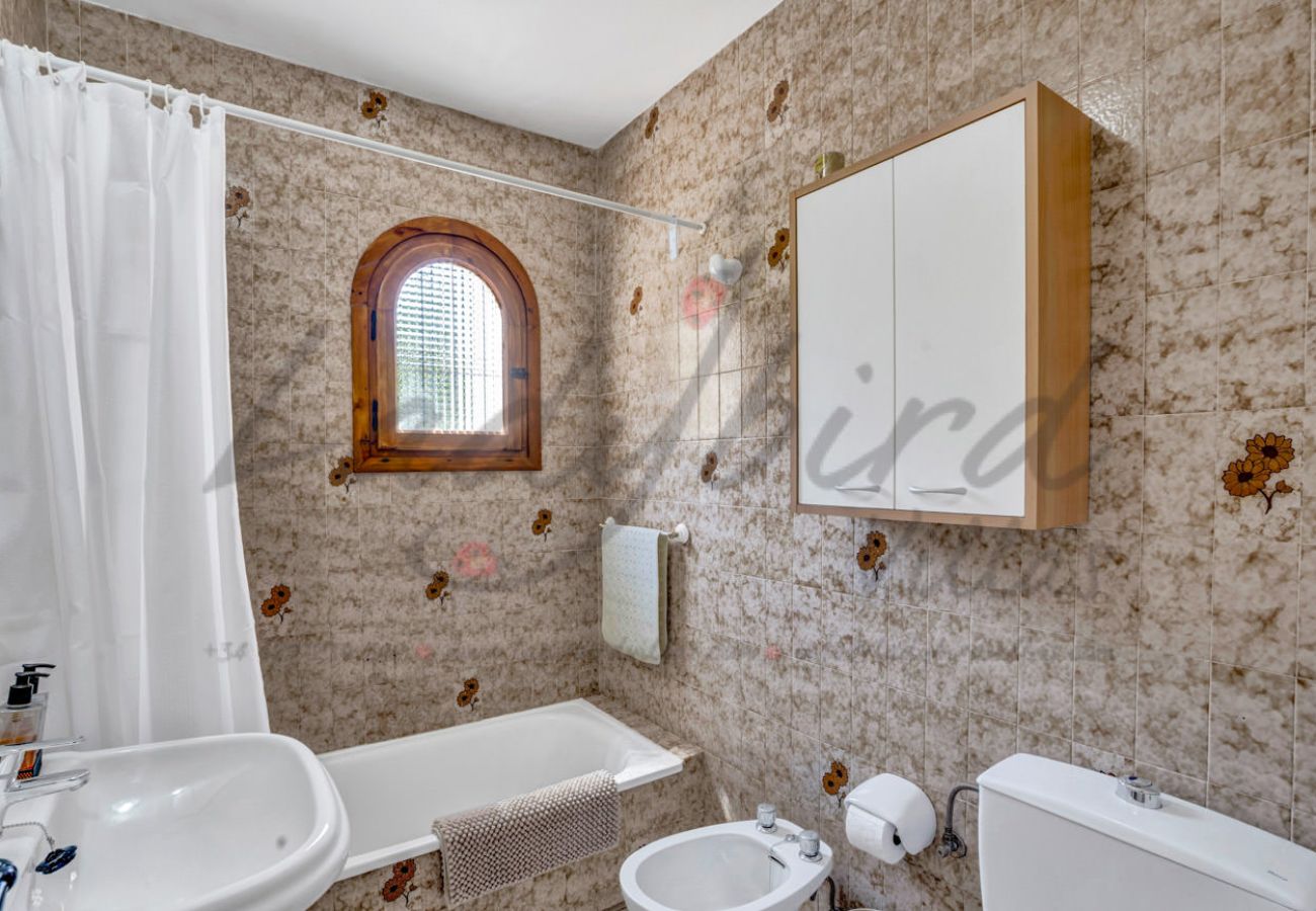 Villa in Javea - LB041 Four bedroom villa with private pool