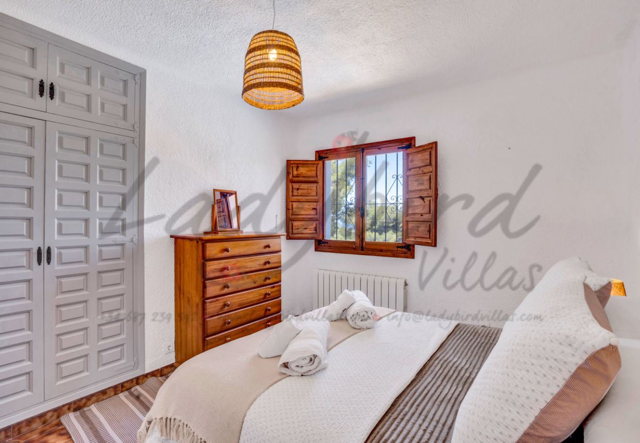Villa in Javea - LB041 Four bedroom villa with private pool