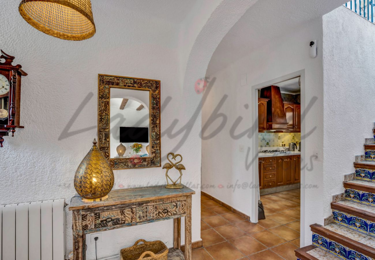 Villa in Javea - LB041 Four bedroom villa with private pool