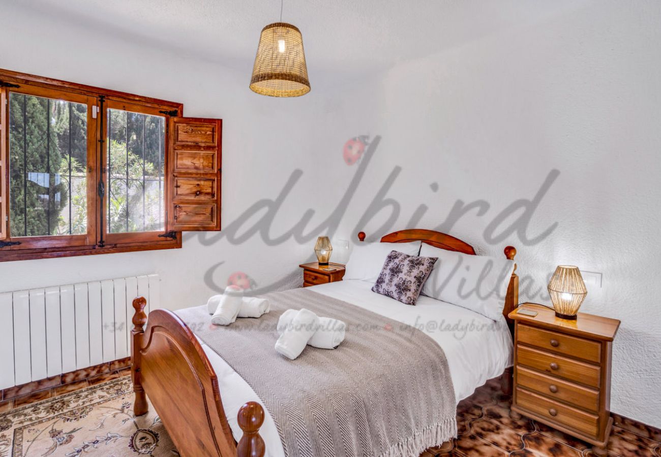 Villa in Javea - LB041 Four bedroom villa with private pool