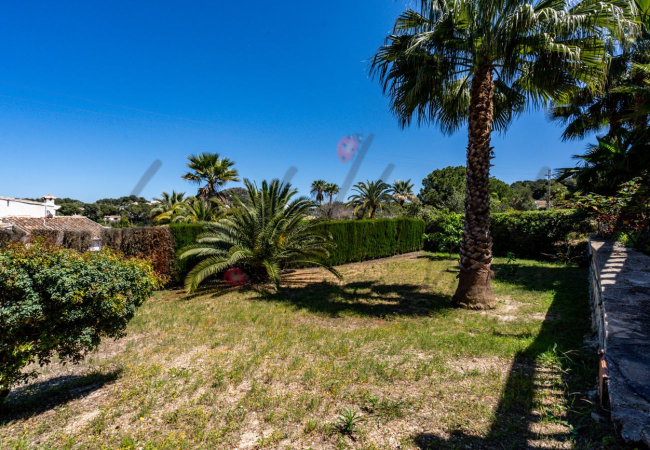 Villa in Javea - LB041 Four bedroom villa with private pool