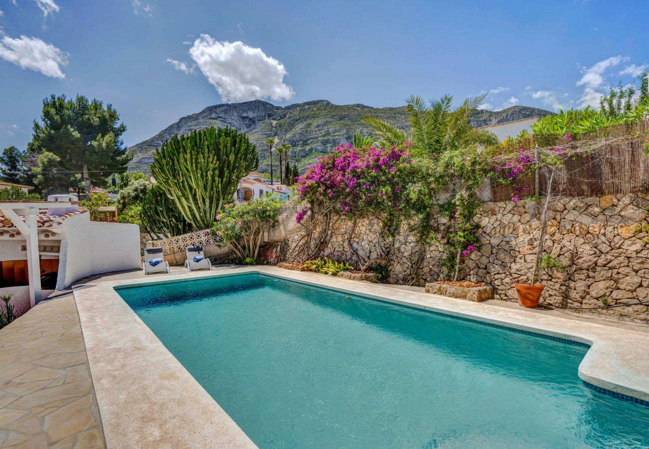 Villa in Denia - LB041 two bedroom villa with pool